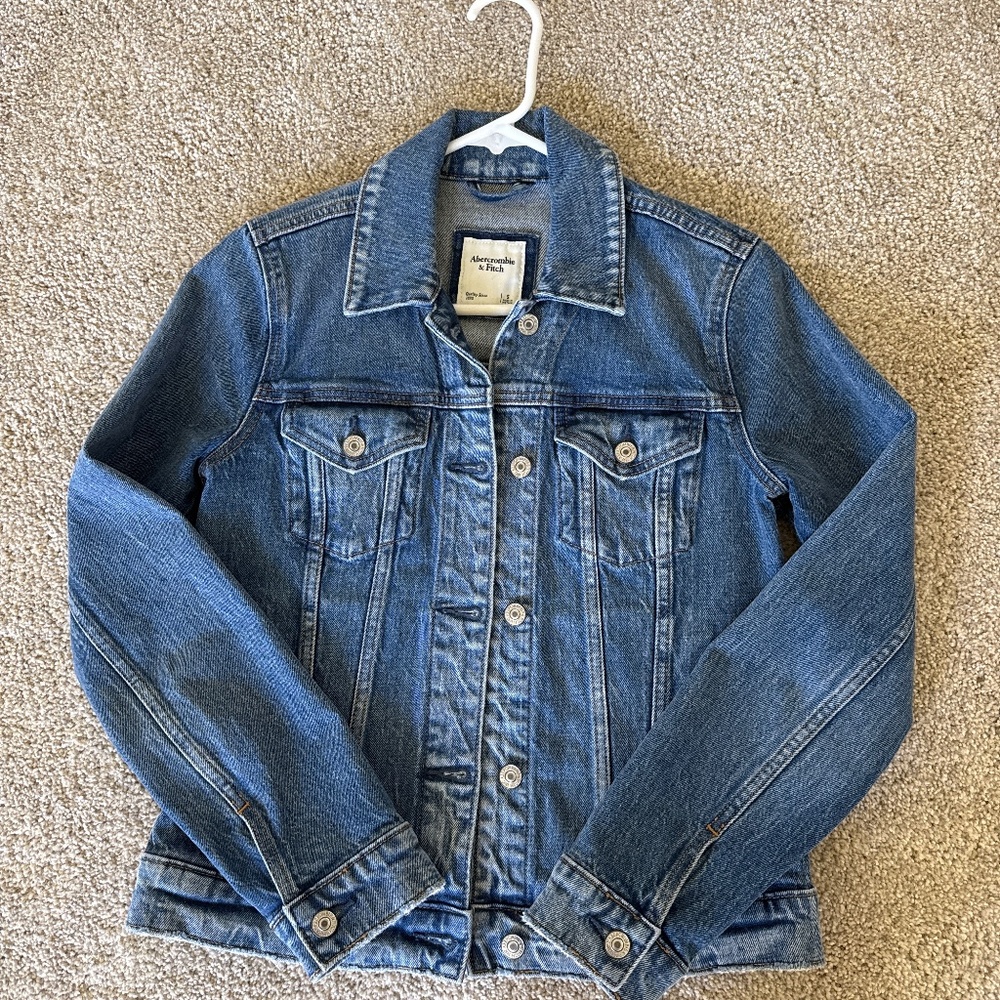 Women’s Jean Jacket